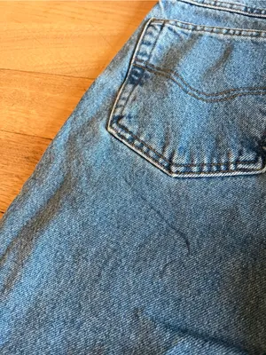 Vintage Carhartt Relaxed Fit Tapered Leg Jean thumbnail 4