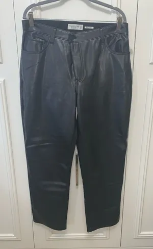 Abercrombie & Fitch‎ Women's Black High Rise Leather Straight Pants Size 14 thumbnail 1