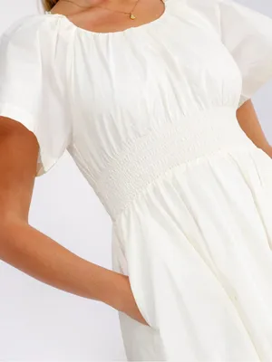 White Cotton Smocked Waist Maxi Dress with Pockets | Boutique NWT thumbnail 3