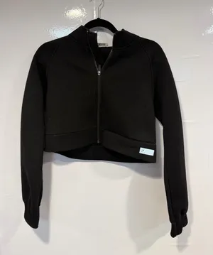Gymshark Cropped‎ Black Zip-Up Jacket thumbnail 1
