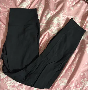 Lululemon Black Leggings Align thumbnail 1