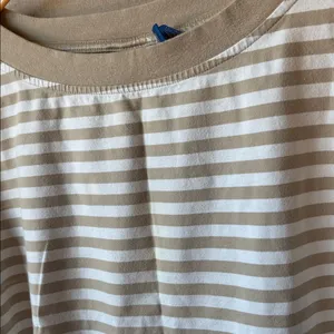 FINAL MARKDOWN Karen Scott Striped Beige and White Top medium thumbnail 2