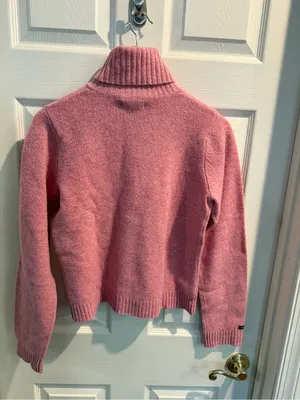 Abercrombie & Fitch Pink Cropped Turtleneck Sweater in Heathered Pink thumbnail 8