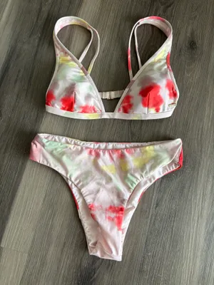 Tie die Volcom bikini  thumbnail 1