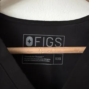 Figs XXS Casma Three-Pocket Scrub Top in Black thumbnail 7