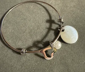 A sister, is God‘s way of making sure we never walk alone bracelet thumbnail 3