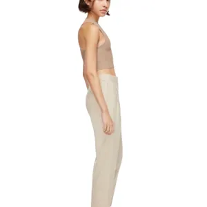 Aritzia Babaton Tan Cropped Sculpt Knit Racer Ribbed Sleeveless Tank XS thumbnail 2