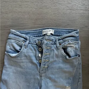 Abercrombie & Fitch Super Skinny Ankle High Rise Curve Love Button Fly Jeans thumbnail 2