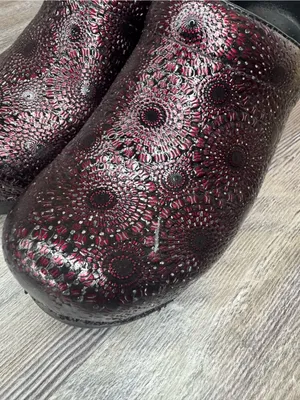 Dansko Womens Professional Wine Medallion Clogs Shiny Heeled EU 38 US 7.5 to 8 thumbnail 8