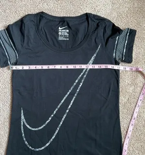 The Nike Tee Black Cotton Jersey Short Sleeve Tee. Size Medium thumbnail 3
