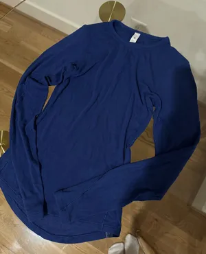 Lululemon Long Sleeve thumbnail 1