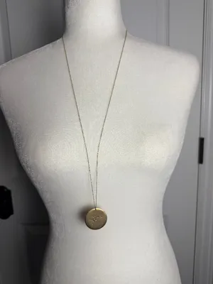 Set & Stone Constellation Aquarius Gold Tone Pendant Necklace thumbnail 1