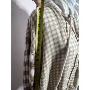 American Eagle Cropped Hooded Farmcore Plaid Brown Tan Flannel Shirt Size L thumbnail 4