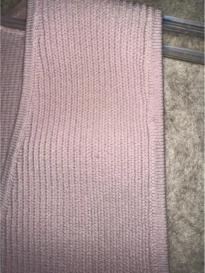 Aritzia Babaton Sculpt Deep V-neck Cropped Halo Pink Sz Large Spring Pastel thumbnail 7