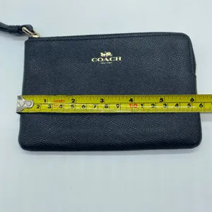 Coach Black Wristlet Wallet Zipper Closure Coin Purse Compact Coated Leather thumbnail 7