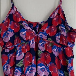 CAD Floral Handkerchief‎ Hem Camisole Top Red Blue Purple XL GUC thumbnail 10