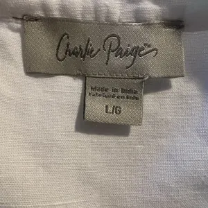 Charlie Paige Women’s Top Large Linen Blend Embroidered Roll Tab Sleeves‎ thumbnail 3