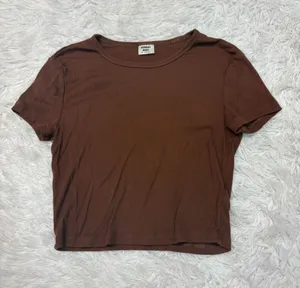 Sunday best Brown Scoop Neck Crop Tee thumbnail 1