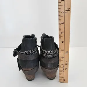 Dolce Vita Gray Suede Moto Ankle Boots Multi-Strap Buckle & Chain Details sz 8 thumbnail 6