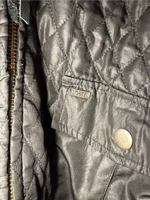OBEY Black Quilted Sherpa Hooded Jacket Women’s Medium thumbnail 3