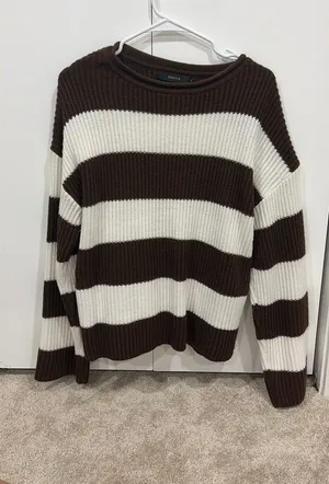Sweater thumbnail 1