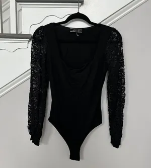 Blue Blush Women’s Long Sleeve Lace Square Neck Bodysuit Black Medium thumbnail 4