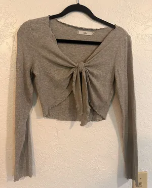 Adika Cropped Long Sleeve thumbnail 1