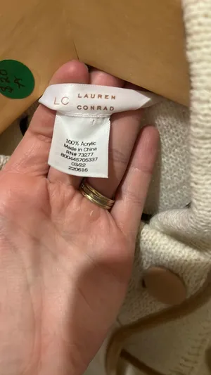 Lauren Conrad riding cape thumbnail 3