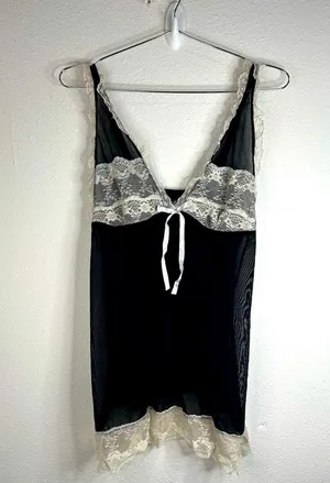 Marilyn Monroe Black Lace Slip Dress - Size Medium thumbnail 2
