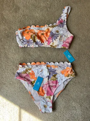 Cupshe Bikini Set thumbnail 1