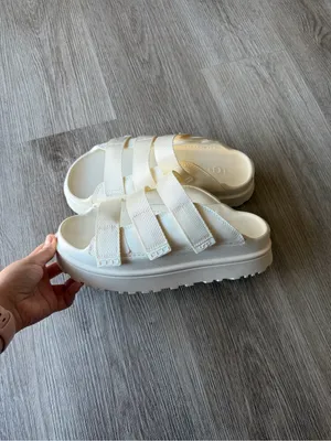 UGG Goldenglow Platform Slide Sandal thumbnail 7