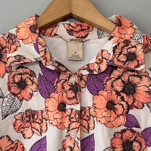 Duluth Trading Co Button Up Shirt Size Small Nylon Floral Hiking Vented Roll Tab thumbnail 4