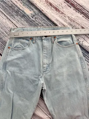 Vintage Wrangler Women's Light Wash Straight Leg Jeans - Pale Blue thumbnail 7