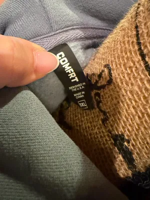 Comfrt hoodie thumbnail 5