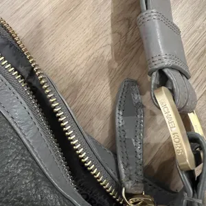 Michael Kors Gray Leather Purse thumbnail 7
