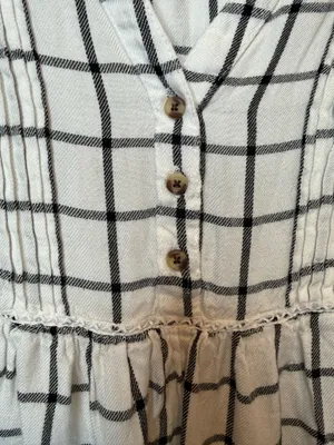 Wrangler Black and White Plaid Babydoll Blouse 3/4 Sleeve V-Neck Size Medium thumbnail 4