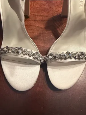 OLEG CASSINI Cream Removable Ankle Bow Crystal Sandals(Size 6.5M) thumbnail 6