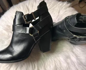 Express Women's Black Boots thumbnail 1