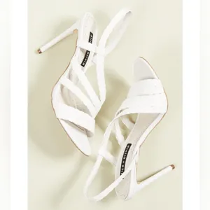 Alice + Olivia Fanniey Strappy Raffia Heeled Sandals thumbnail 2