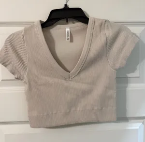 Zenana Outfitters Top Crop Ribbed thumbnail 1