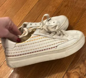 Women’s Sneakers thumbnail 2