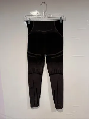 Seamless Black Gymshark booty contour Leggings thumbnail 4