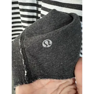 Lululemon Open Your Heart Long Sleeve‎ Reversible Heathered Black Striped Size 6 thumbnail 5