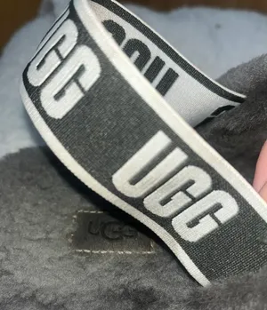 UGG Slides thumbnail 5
