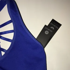 32B 34A 34B Velocity Strappy sport bra Small New thumbnail 2