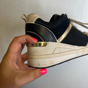 Michael Kors Wedge‎ Sneakers Black Gold Suede Leather Athletic Shoes Size 8 thumbnail 7
