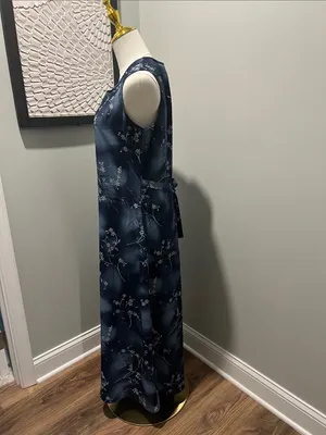 Sleeveless Navy Floral A-Line Maxi Dress thumbnail 3