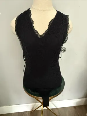 Bershka Black Lace V-Neck Side-Tie Bodysuit thumbnail 4