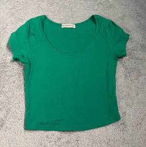 Hatopants Green Scoop Neck Crop Top small thumbnail 1