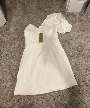 White Dress thumbnail 4